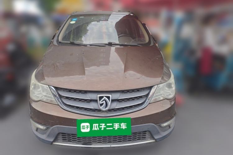 Used Baojun 730 2014 1.5L manual Comfort ESP version 7 seats Front