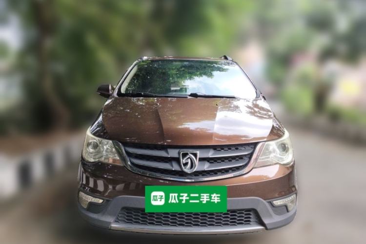 Used Baojun 730 2014 1.5L Manual Luxury Navigation ESP Version 7 Seats Front