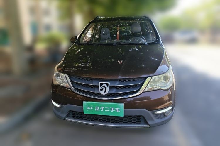 Used Baojun 730 2014 1.5L Manual Luxury Navigation ESP Version 7 Seats Front