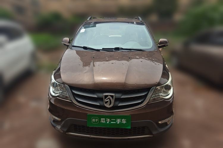 Used Baojun 730 2014 1.5L Manual Luxury Navigation ESP Version 7 Seats Front