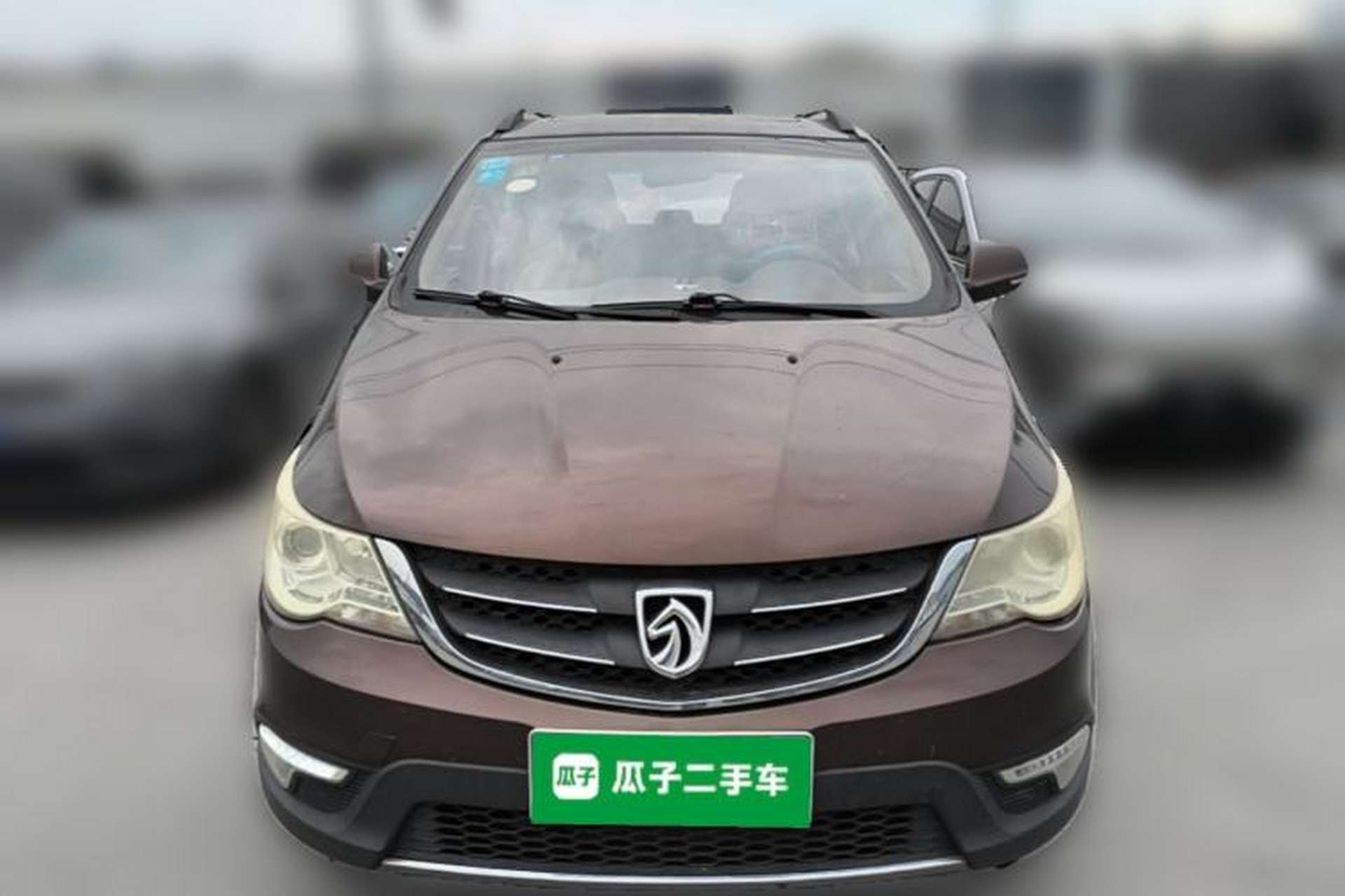 Used Baojun 730 2014 1.5L manual luxury trim 7 seats Front