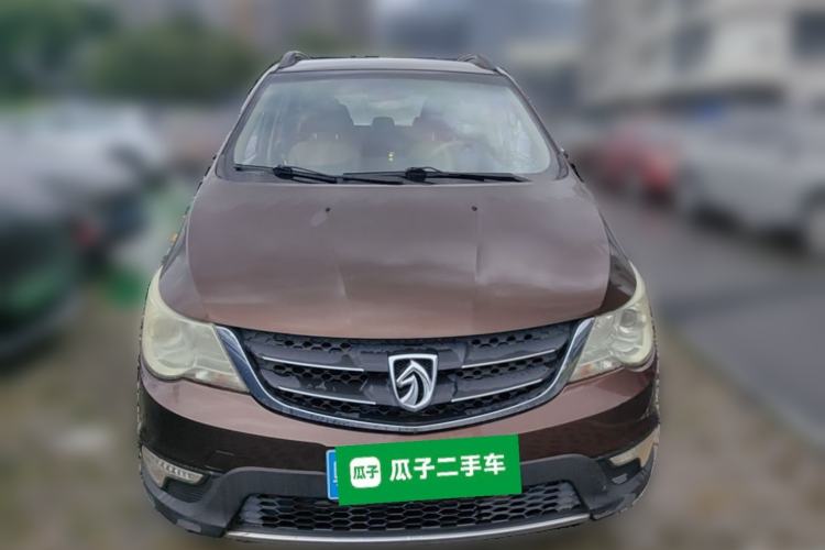 Used Baojun 730 2014 1.5L manual Comfort ESP version 7 seats Front
