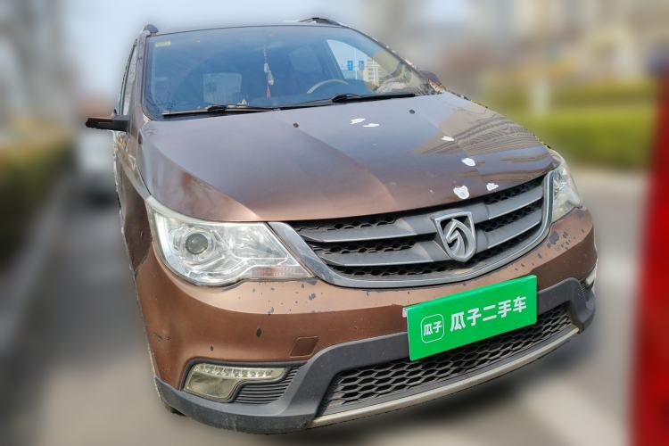 Used Baojun 730 2014 1.5L manual Comfort ESP version 7 seats Front