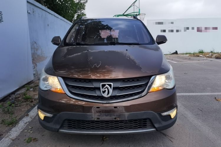 Used Baojun 730 2014 1.5L manual Comfort ESP version 7 seats Front