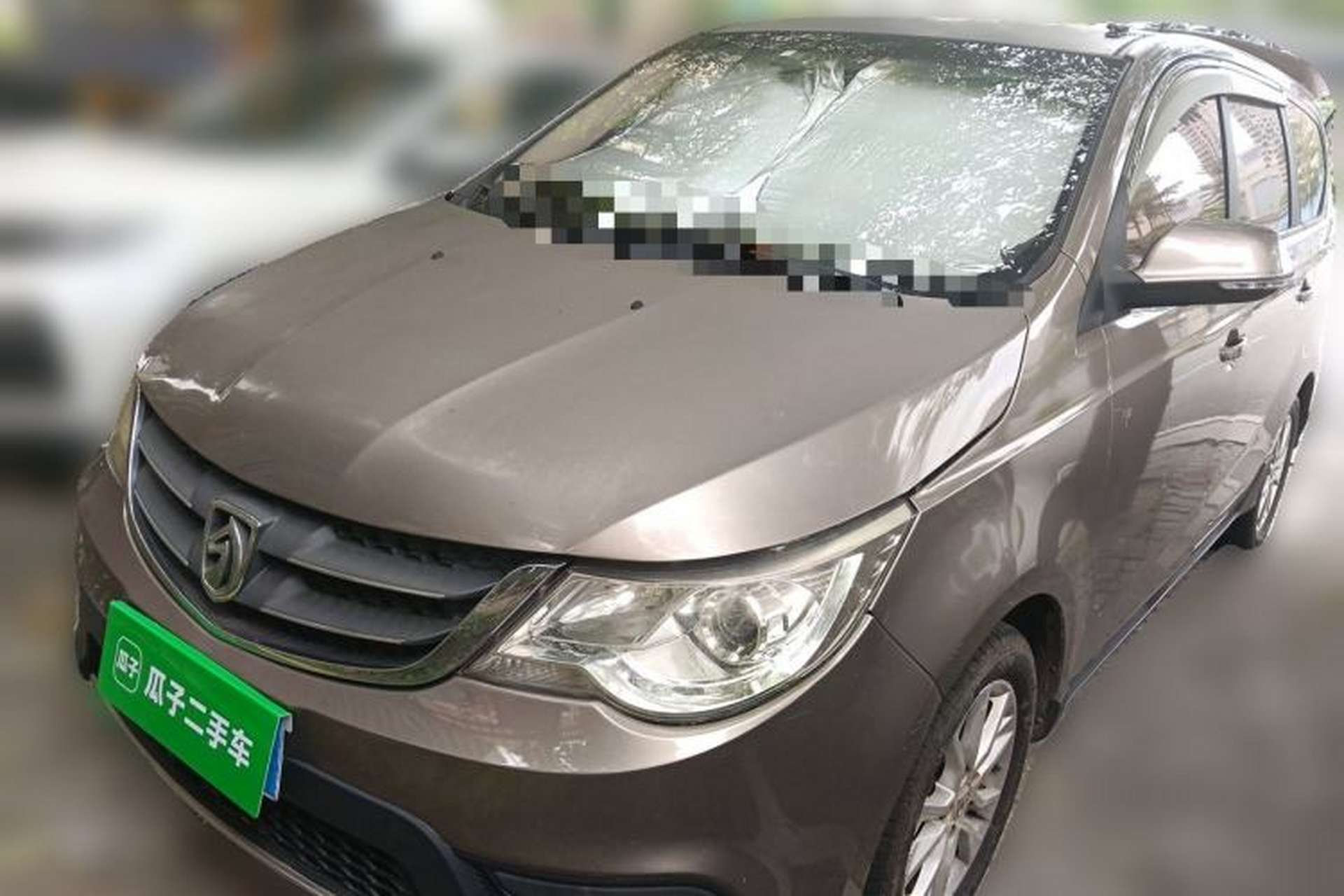 Used Baojun 730 2014 1.5L manual standard trim 7 seats Front Left 45 Deg