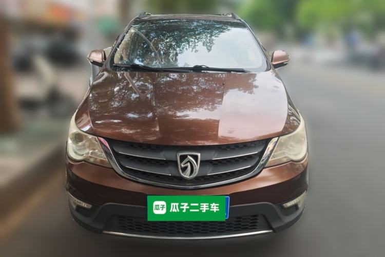 Used Baojun 730 2014 1.5L manual Comfort version 7 seats Front