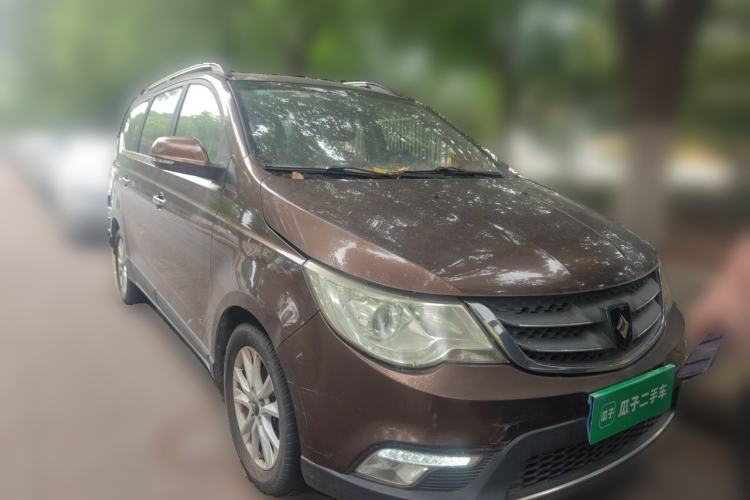 Used Baojun 730 2014 1.5L Manual Luxury Navigation ESP Version 7 Seats Front Right 45 Deg