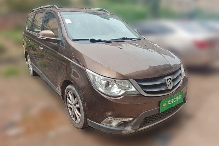 Used Baojun 730 2014 1.5L Manual Luxury Navigation ESP Version 7 Seats Front Right 45 Deg