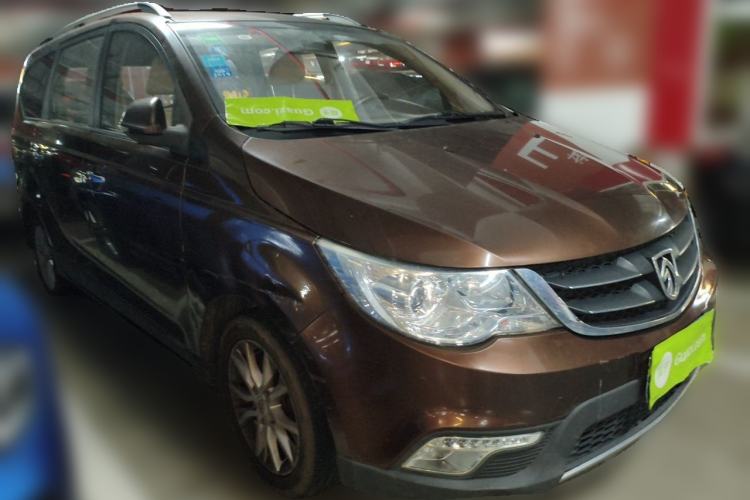 Used Baojun 730 2014 1.5L Manual Luxury Navigation ESP Version 7 Seats Front Right 45 Deg