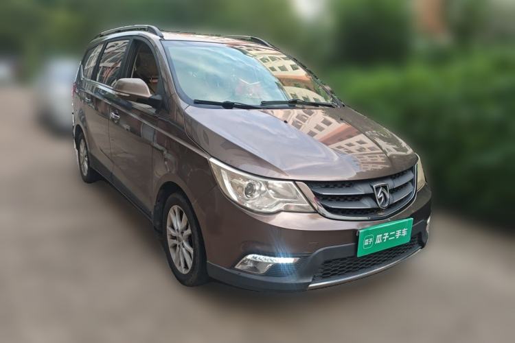 Used Baojun 730 2014 1.5L Manual Luxury Navigation ESP Version 7 Seats Front Right 45 Deg