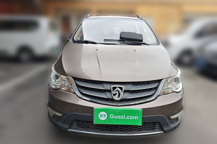 Used Baojun 730 2014 1.5L manual luxury trim 7 seats Front