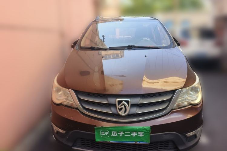 Used Baojun 730 2014 1.5L manual Comfort ESP version 7 seats Front