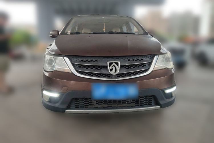 Used Baojun 730 2014 1.5L Manual Luxury Navigation ESP Version 7 Seats Front