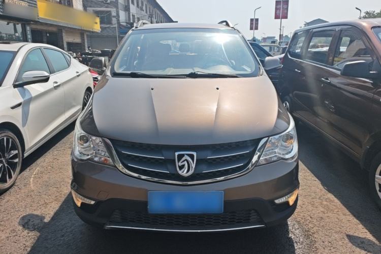 Used Baojun 730 2014 1.5L manual Comfort ESP version 7 seats Front