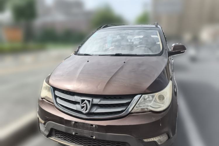 Used Baojun 730 2014 1.5L manual Comfort ESP version 7 seats Front