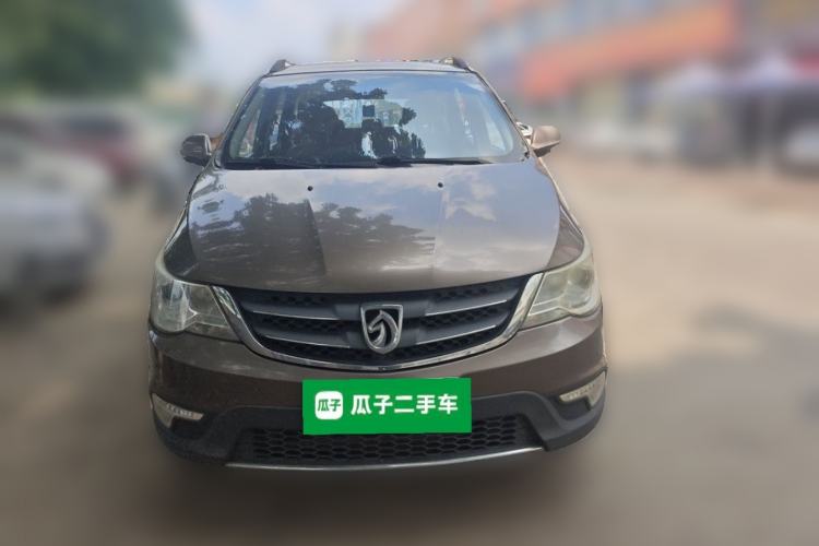 Used Baojun 730 2014 1.5L manual Comfort ESP version 7 seats Front