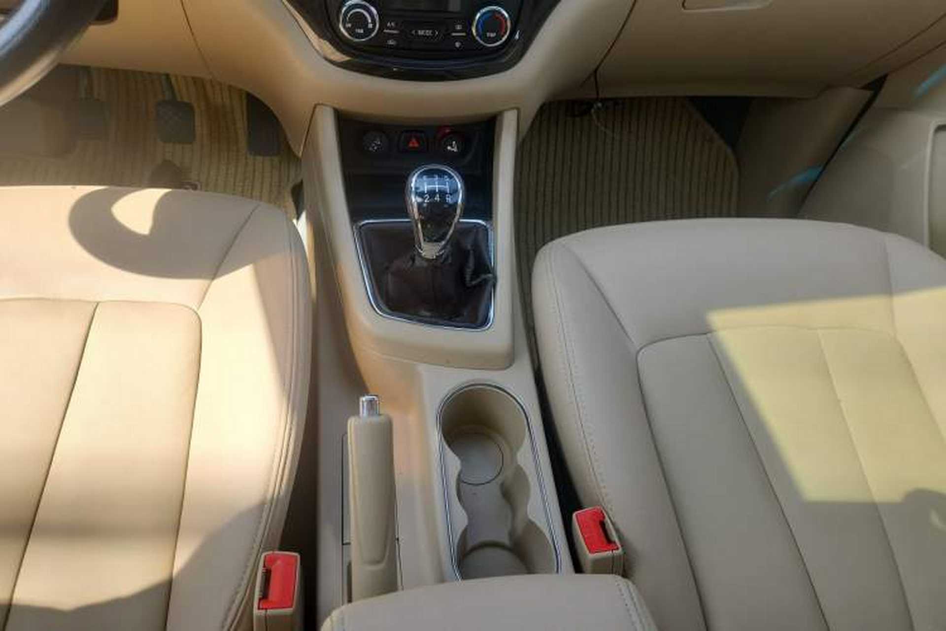 Used Baojun 730 2014 1.5L Manual Luxury Navigation ESP Version 7 Seats Gear Lever