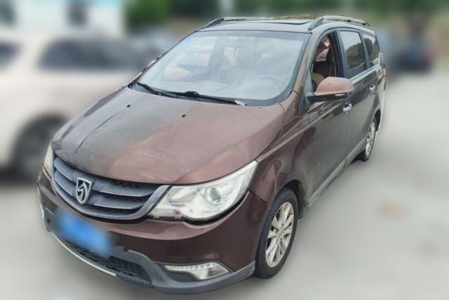 Used Baojun 730 2014 1.5L manual luxury trim 7 seats