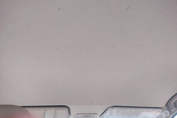 Used Baojun 730 2014 1.5L manual Comfort version 7 seats Headliner