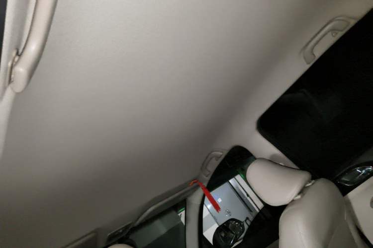 Used Baojun 730 2014 1.5L manual Comfort version 7 seats Headliner