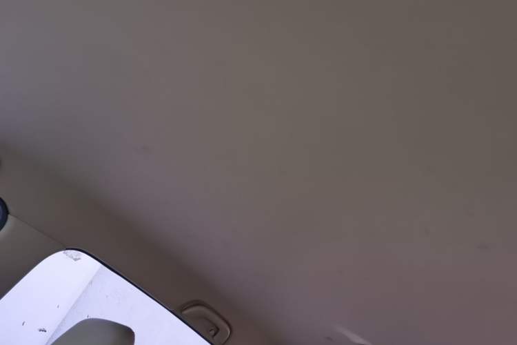 Used Baojun 730 2014 1.5L manual Comfort ESP version 7 seats Headliner