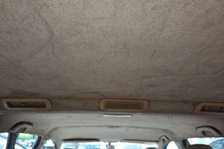 Used Baojun 730 2014 1.5L manual standard trim 7 seats Headliner