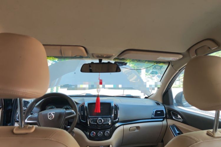 Used Baojun 730 2014 1.5L manual Comfort version 7 seats Headliner