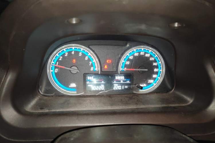 Used Baojun 730 2014 1.5L manual luxury trim 7 seats Instrument Cluster
