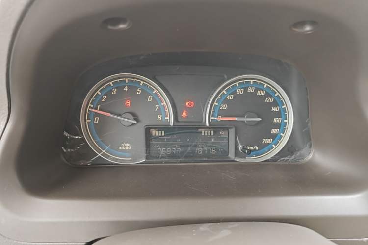 Used Baojun 730 2014 1.5L manual luxury trim 7 seats Instrument Cluster