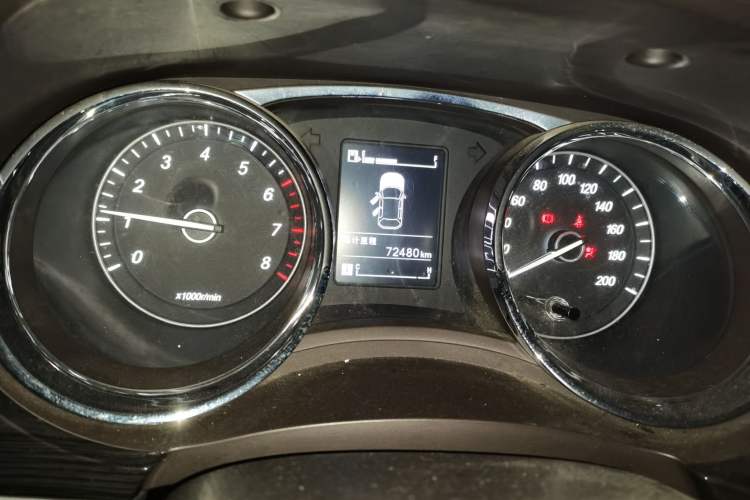 Used Baojun 730 2014 1.5L manual Comfort version 7 seats Instrument Cluster