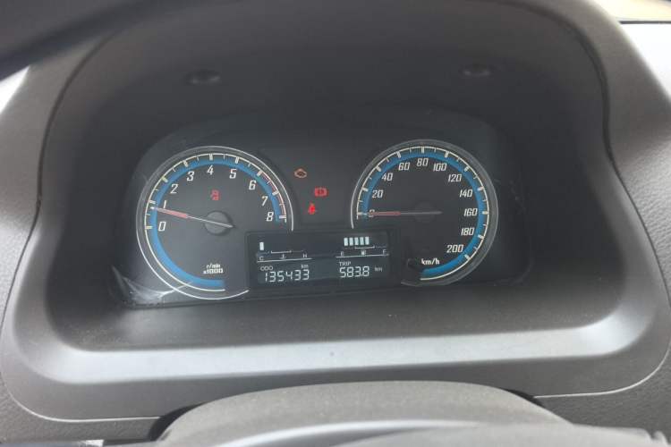Used Baojun 730 2014 1.5L manual Comfort version 7 seats Instrument Cluster