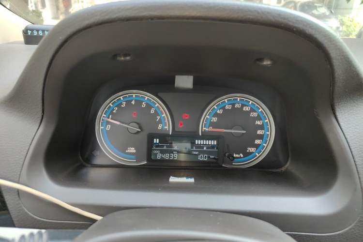 Used Baojun 730 2014 1.5L manual standard trim 7 seats Instrument Cluster