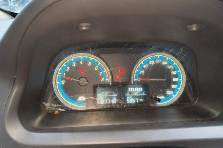 Used Baojun 730 2014 1.5L manual Comfort ESP version 7 seats Instrument Cluster