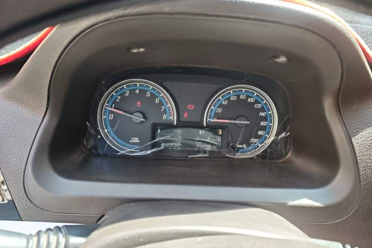 Used Baojun 730 2014 1.5L manual standard trim 7 seats Instrument Cluster