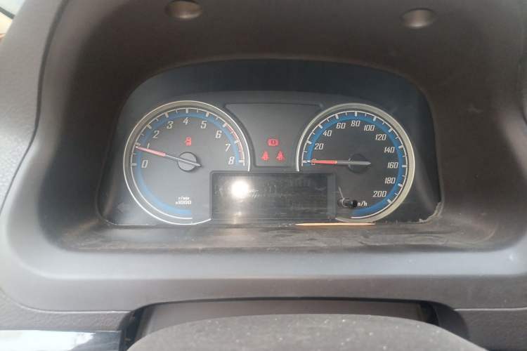 Used Baojun 730 2014 1.5L manual luxury trim 7 seats Instrument Cluster