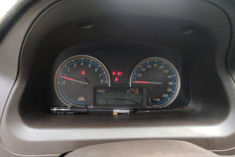 Used Baojun 730 2014 1.5L manual luxury trim 7 seats Instrument Cluster