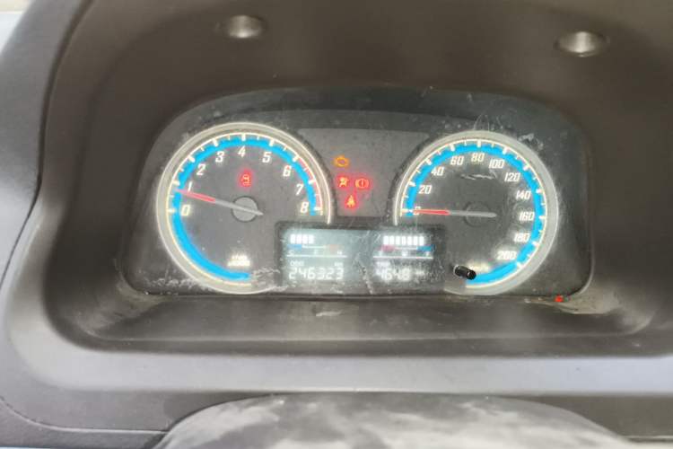 Used Baojun 730 2014 1.5L manual luxury trim 7 seats Instrument Cluster