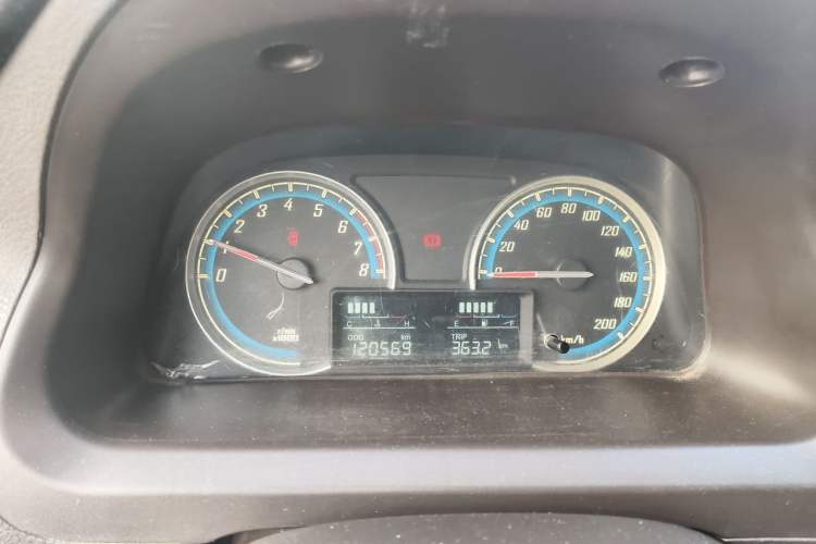 Used Baojun 730 2014 1.5L manual Comfort ESP version 7 seats Instrument Cluster