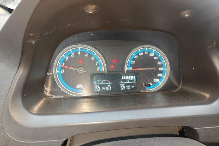 Used Baojun 730 2014 1.5L manual Comfort version 7 seats Instrument Cluster