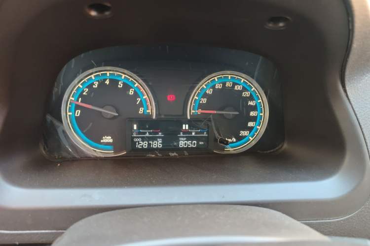 Used Baojun 730 2014 1.5L manual Comfort version 7 seats Instrument Cluster