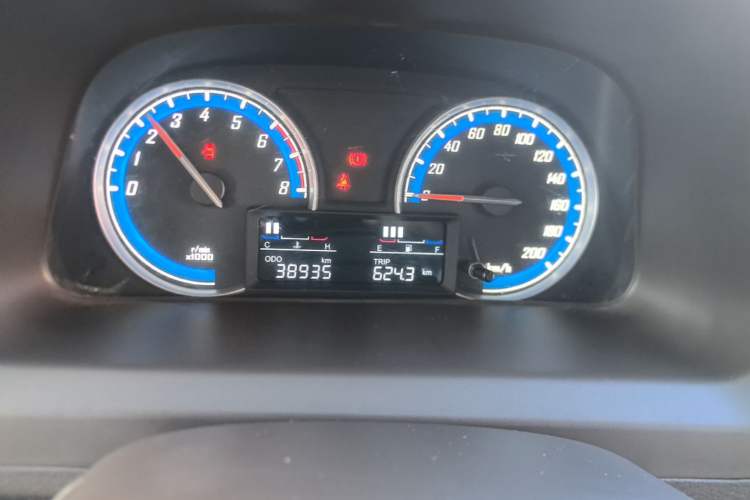 Used Baojun 730 2014 1.5L manual Comfort ESP version 7 seats Instrument Cluster