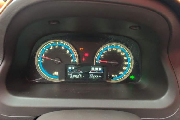 Used Baojun 730 2014 1.5L manual standard trim 7 seats Instrument Cluster