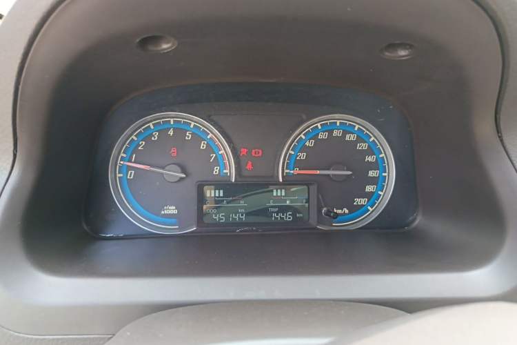 Used Baojun 730 2014 1.5L manual Comfort version 7 seats Instrument Cluster