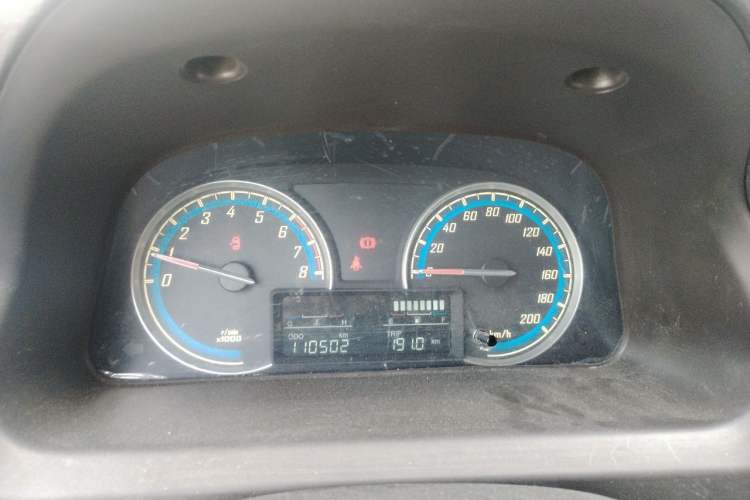Used Baojun 730 2014 1.5L manual Comfort ESP version 7 seats Instrument Cluster