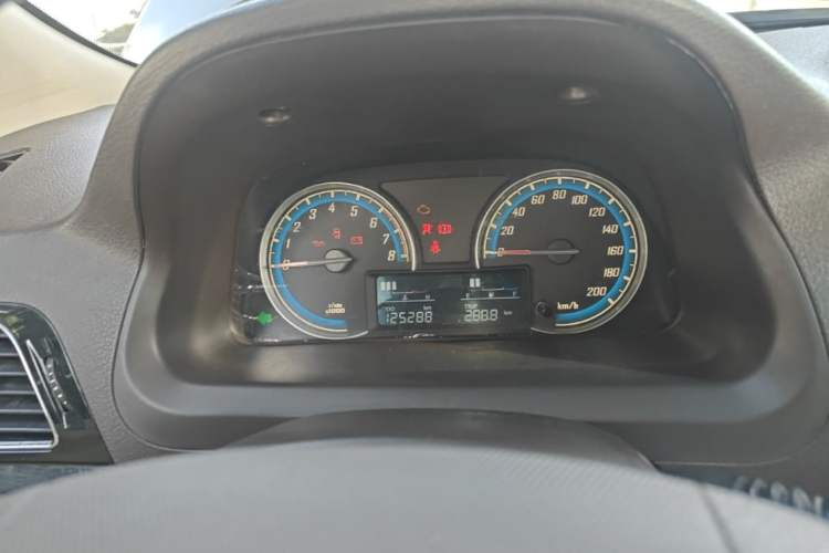 Used Baojun 730 2014 1.5L Manual Luxury Navigation ESP Version 7 Seats Instrument Cluster