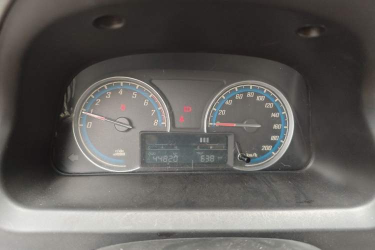 Used Baojun 730 2014 1.5L manual luxury trim 7 seats Instrument Cluster