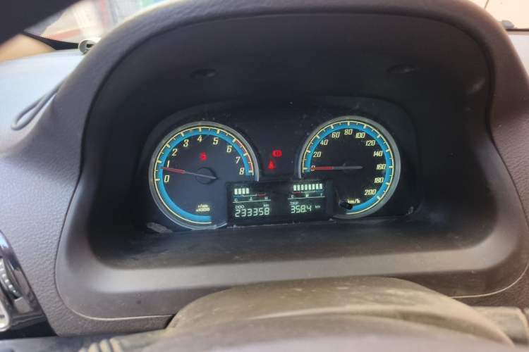Used Baojun 730 2014 1.5L manual Comfort ESP version 7 seats Instrument Cluster