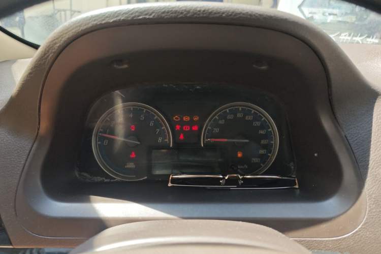 Used Baojun 730 2014 1.5L manual Comfort version 7 seats Instrument Cluster