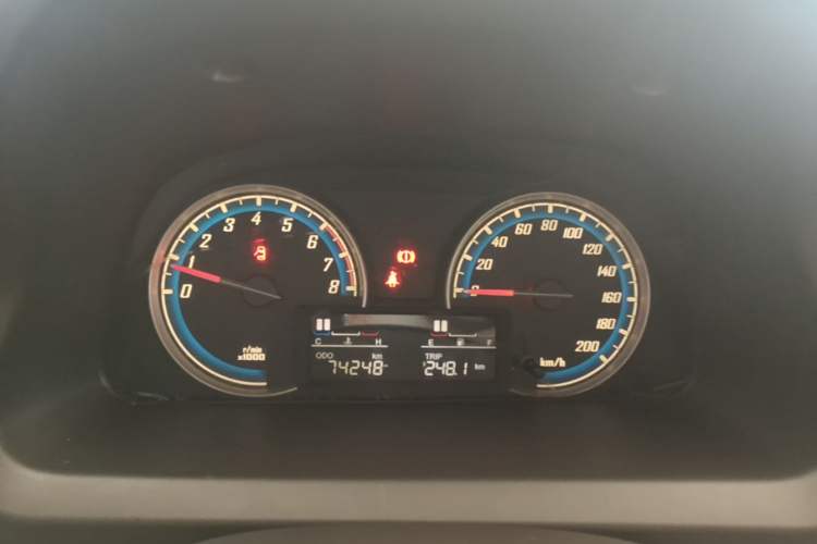 Used Baojun 730 2014 1.5L manual standard trim 7 seats Instrument Cluster