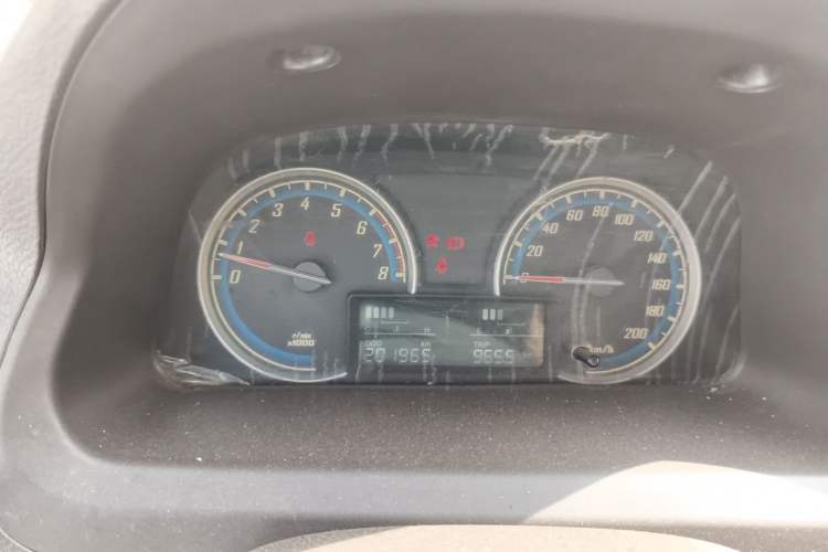 Used Baojun 730 2014 1.5L manual Comfort ESP version 7 seats Instrument Cluster